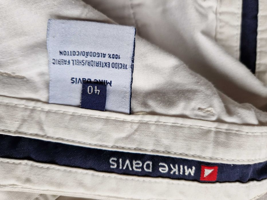 Calças Marlboro e Mike Davis