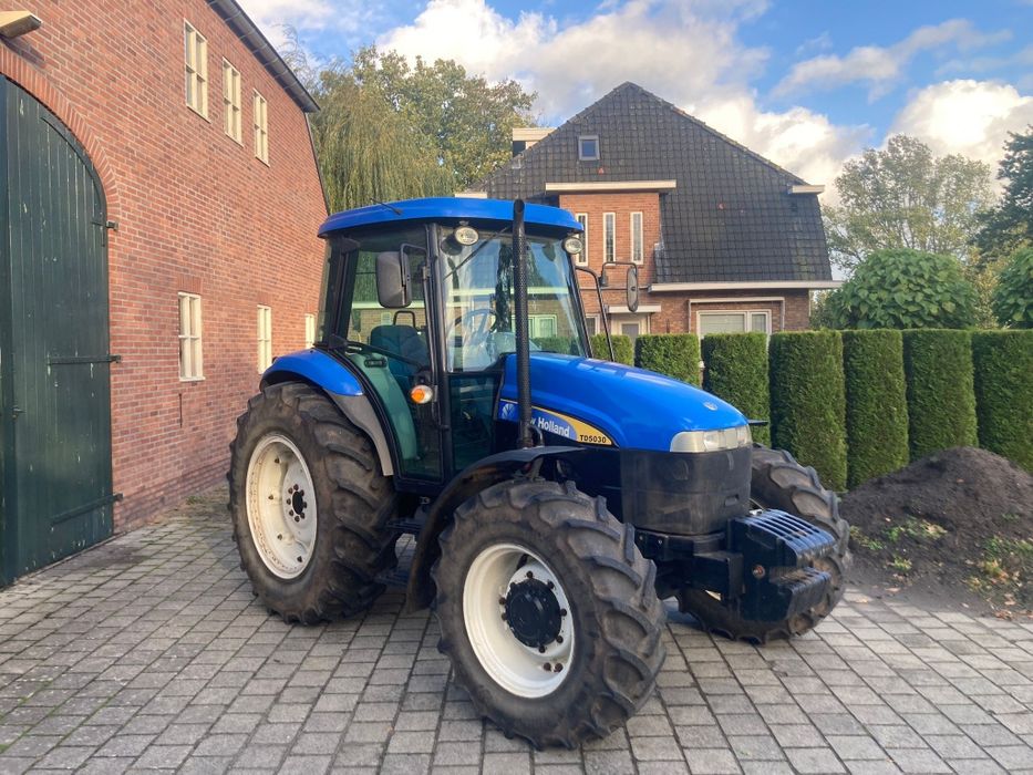 Ciagnik new holland td5030 82km Klimatyzacja 4cylindry! t5 t4 zetor