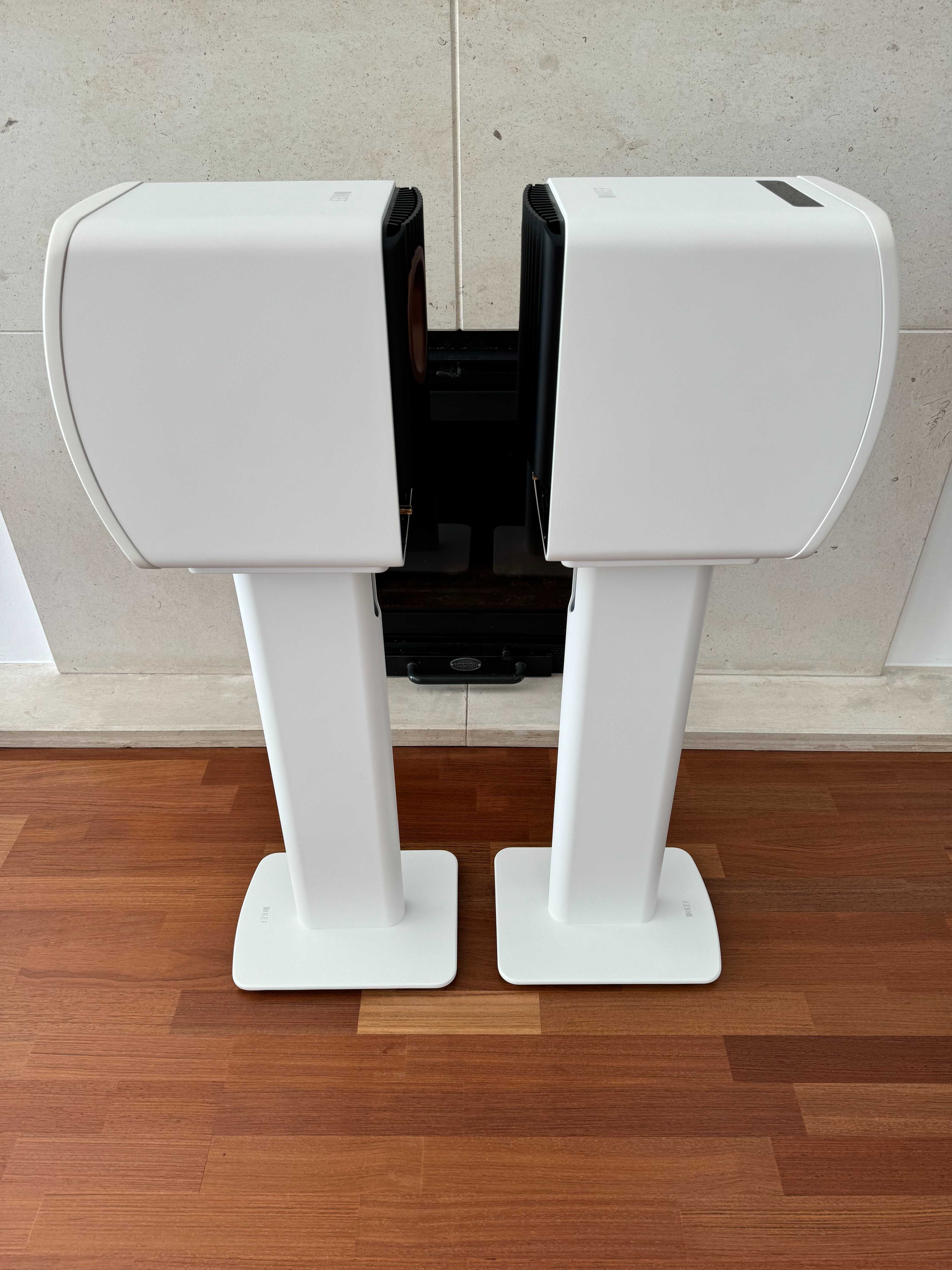 KEF LS50 Wireless II speakers in white