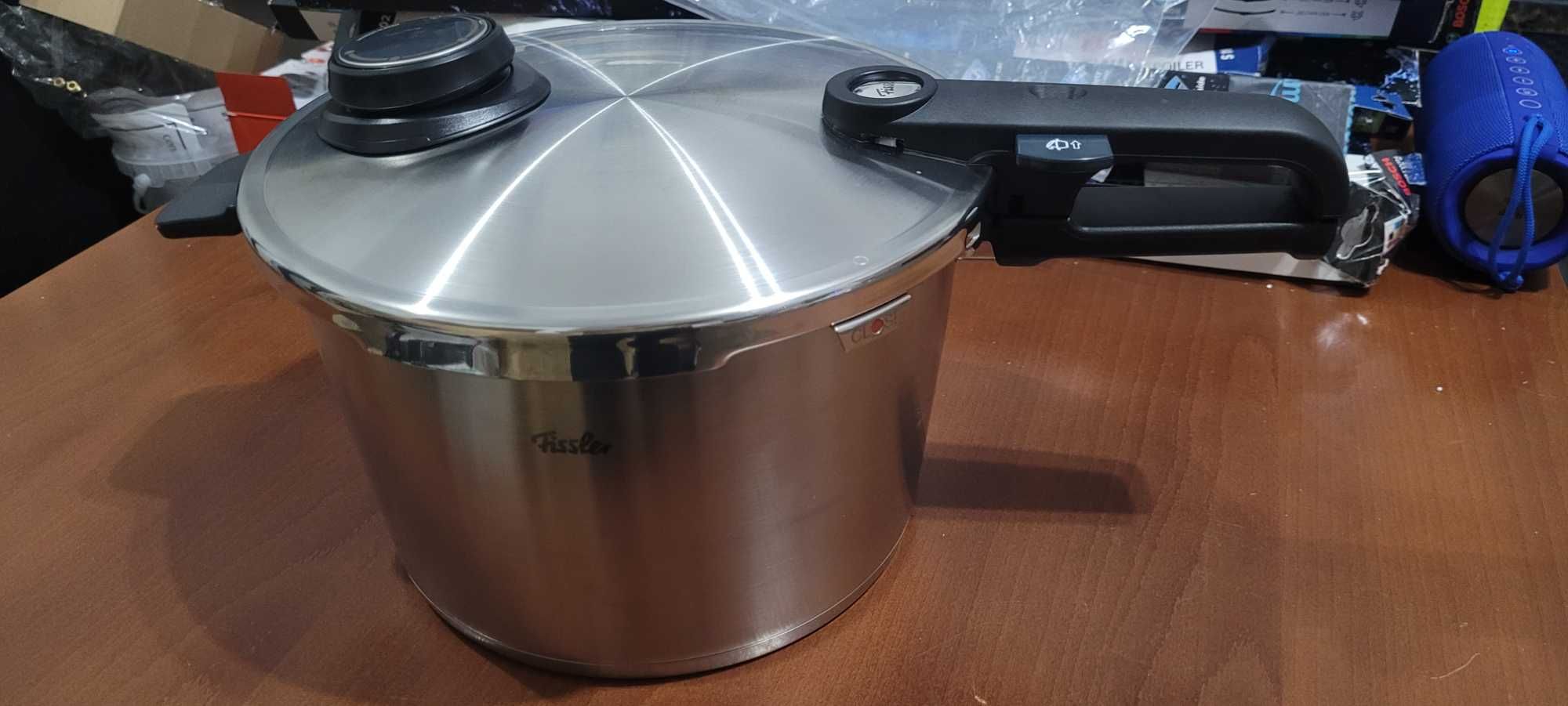 Fissler Vitavit Premium Szybkowar z perforowanym wkladem