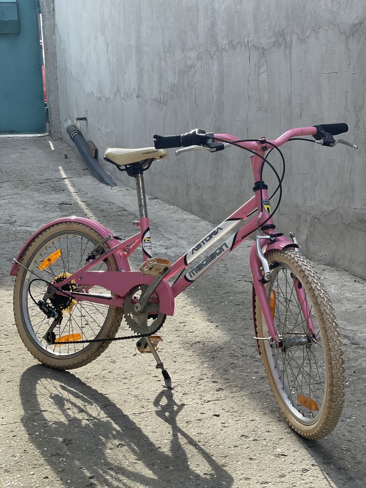 Велосипед детский розовый Astoria Madison на 6-12 лет