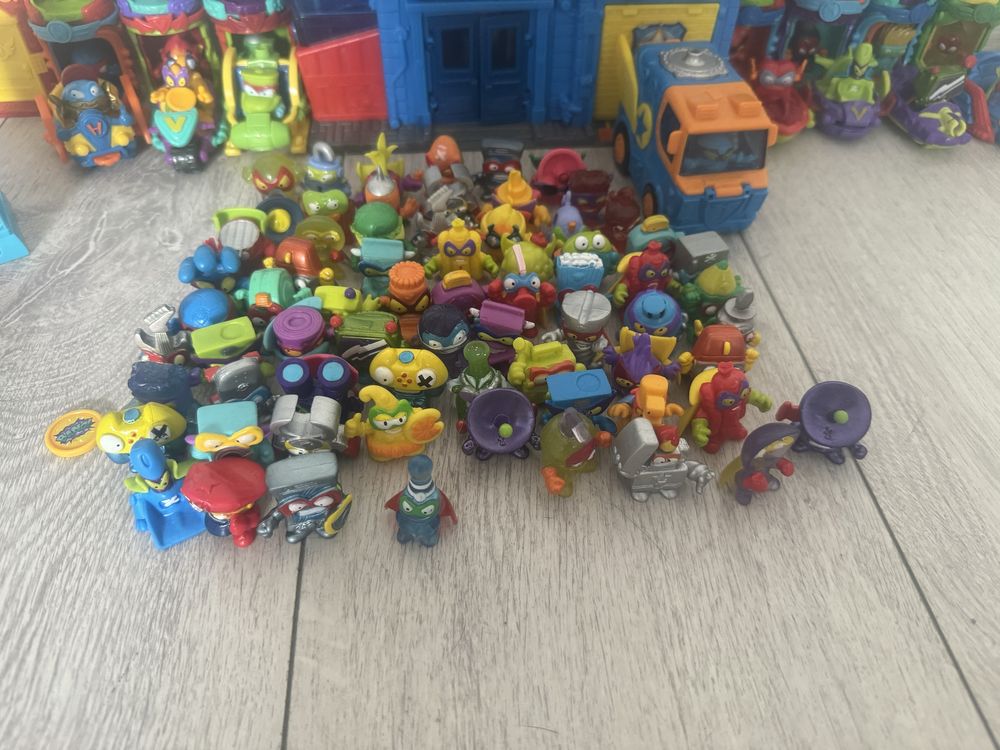 Super zings- komisariat, dinozaur, pojazdy