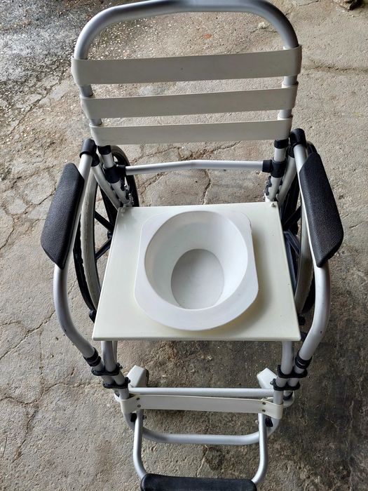 Arrastadeira de hospital com rodas