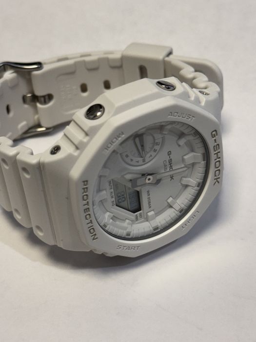 Zegarek Casio G-Shock GA-2100-7A7ER biały