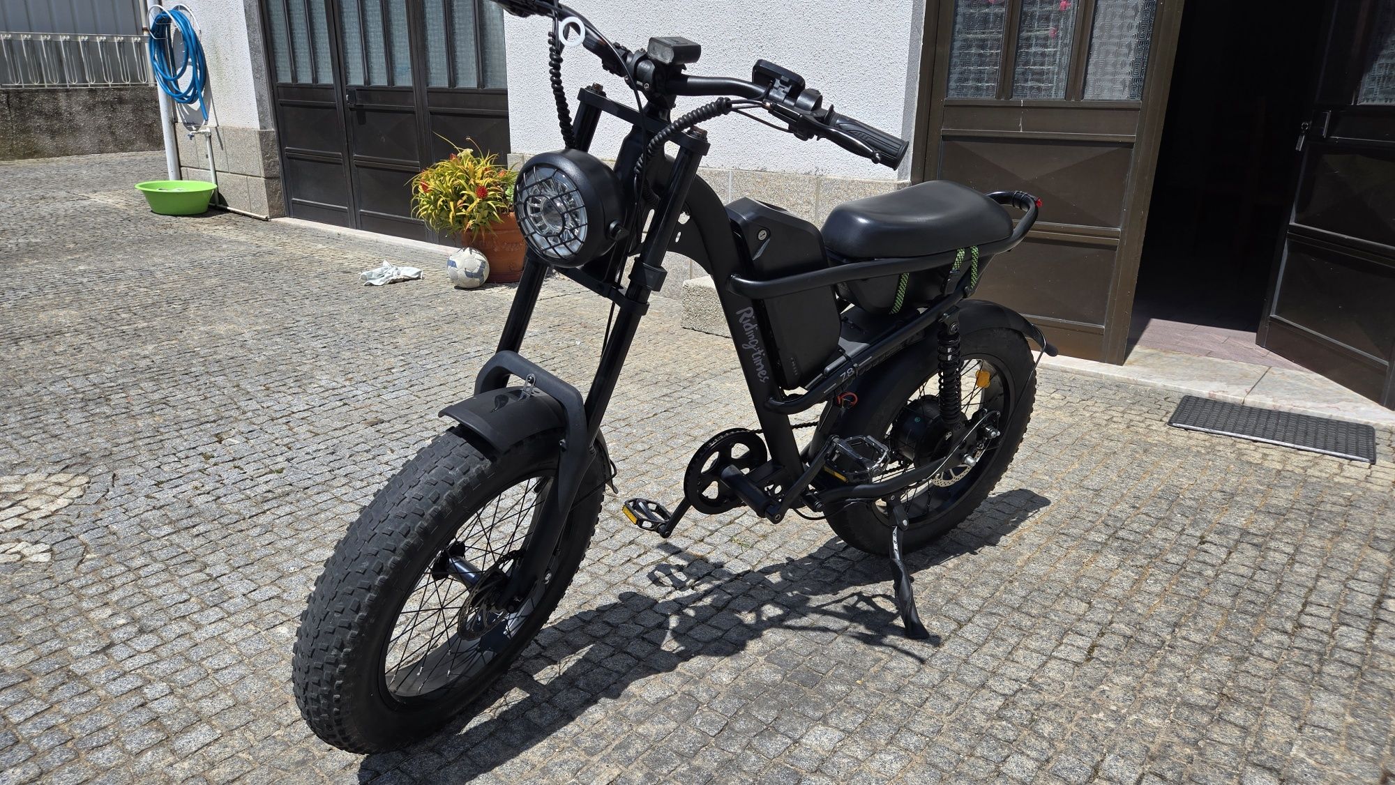 Riding times Z8 2 baterias