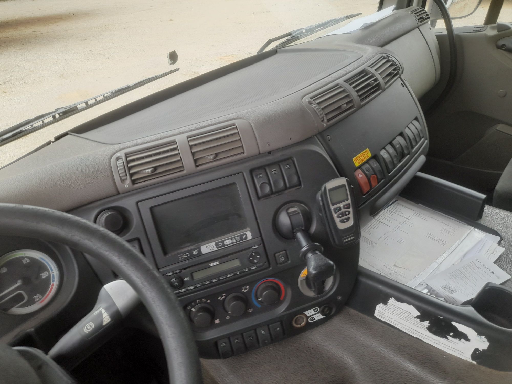 Camião DAF CF85.460