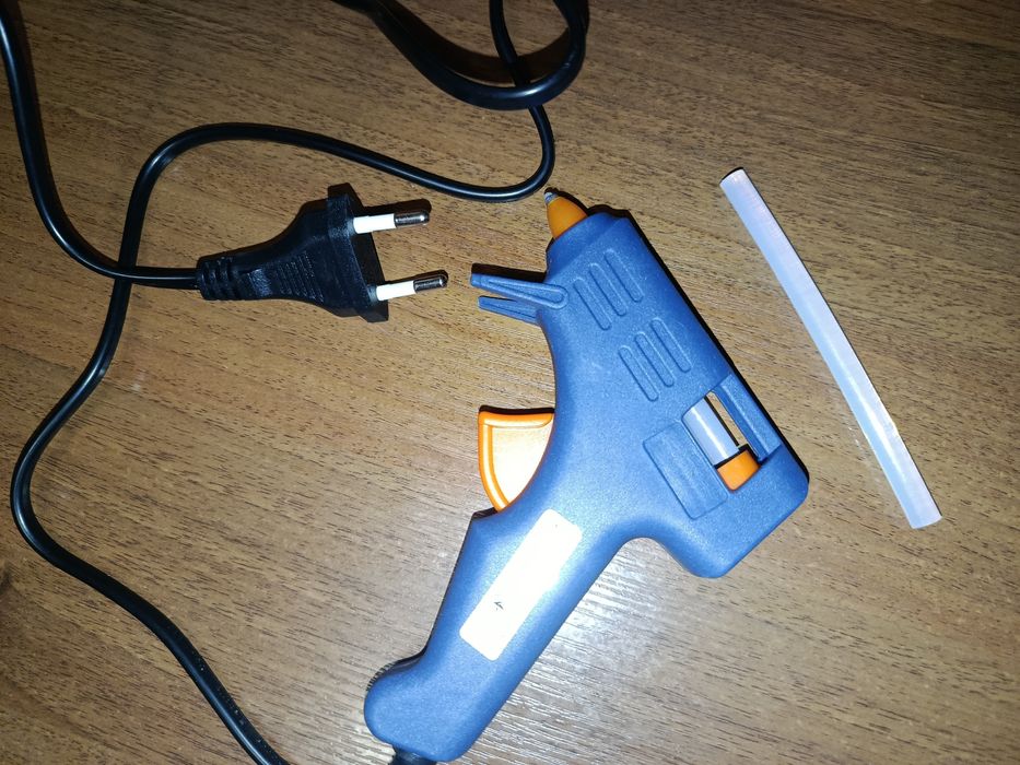 Клейовий пістолет ТМ"ВЕLT"