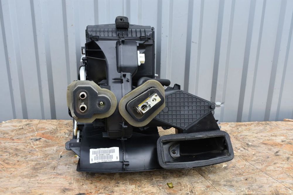 NAGRZEWNICA KOMPLETNA FORD FIESTA Mk7 1.4 16V 2008r. 8V51-19B555-AG