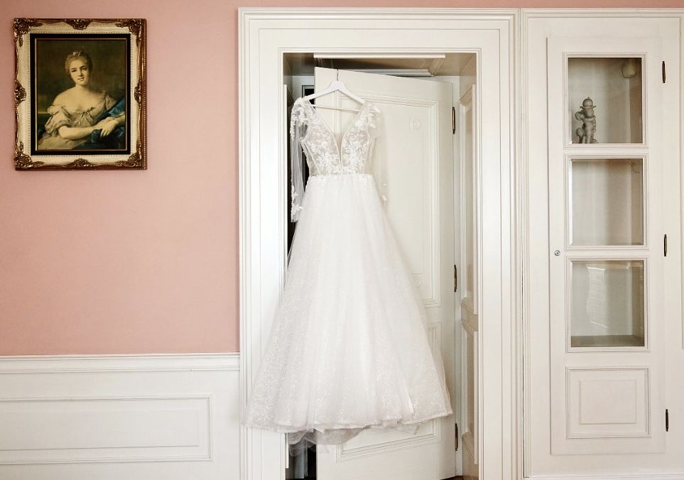 Sukienka suknia ślubna brokatowa księżniczka tren welon