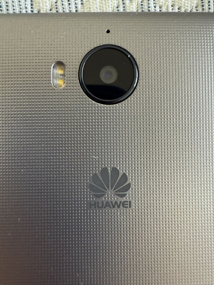 Telemóvel Huawei MYA-L11