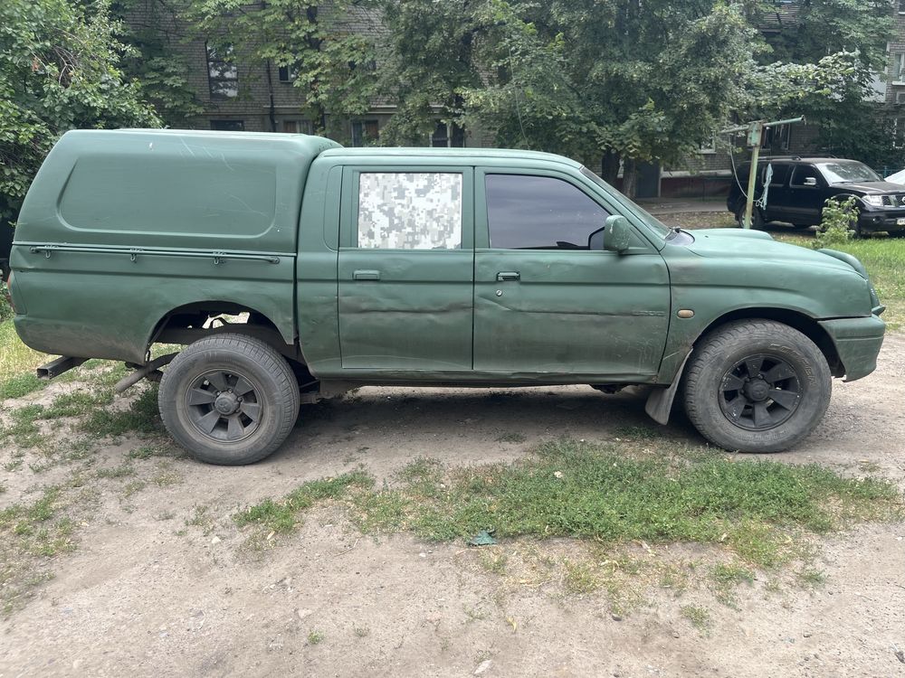 Mitsubishi L200 2.5TDi 4x4 мкпп