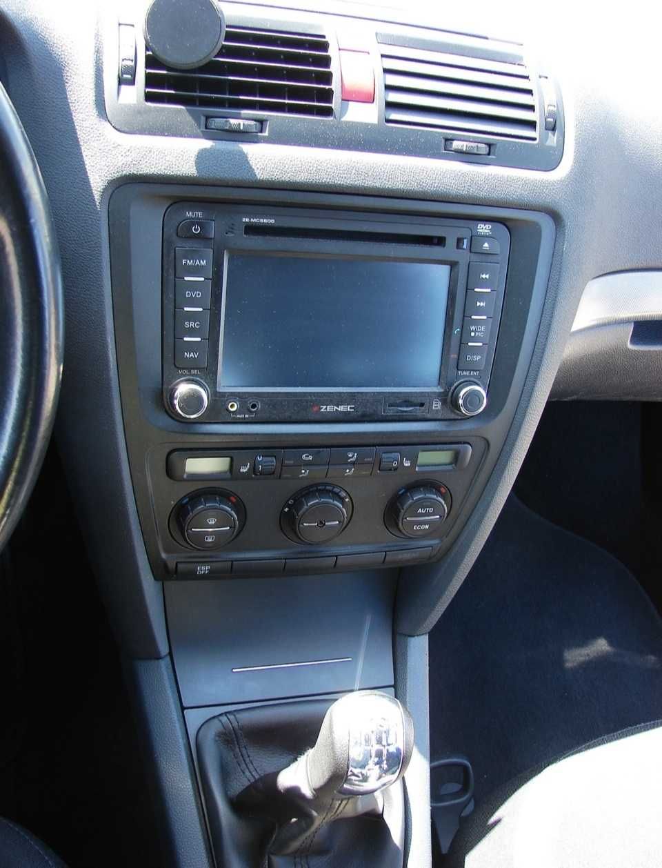 Skoda Octavia, 1, 6 л, бензин, 2005 гв,