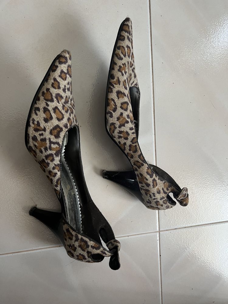 Sapatos padrão leopardo T.38