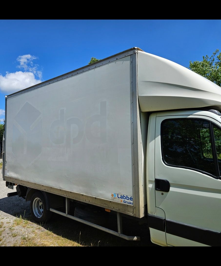 Kontener iveco z windą i udt-em 2014r stan dobry wszystko działa.