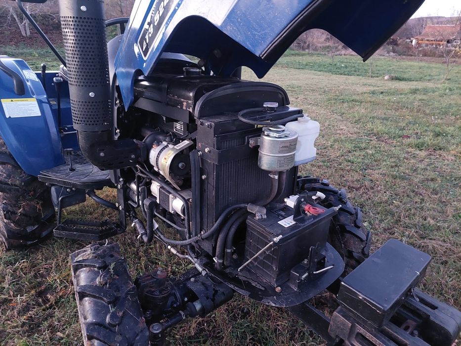 Трактор ДТЗ5244НРХ