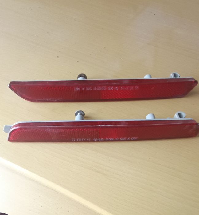 Задний бампер Мазда сх-7 светоотражатели