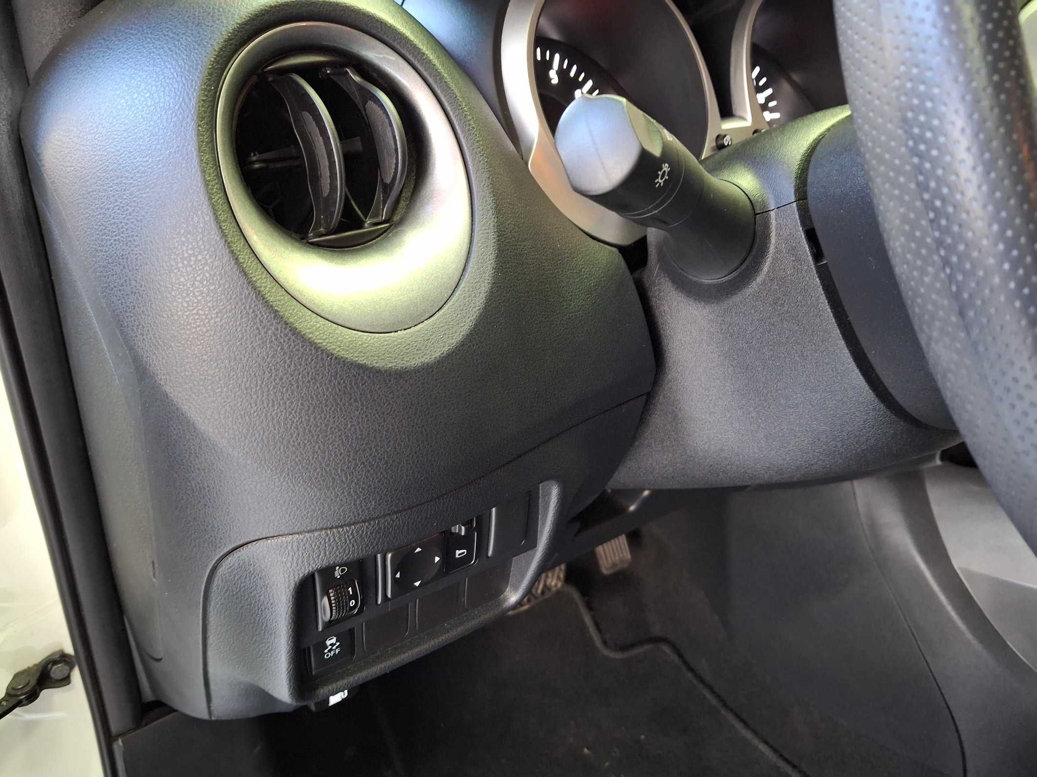Автомобіль Nissan Juke 2019 року