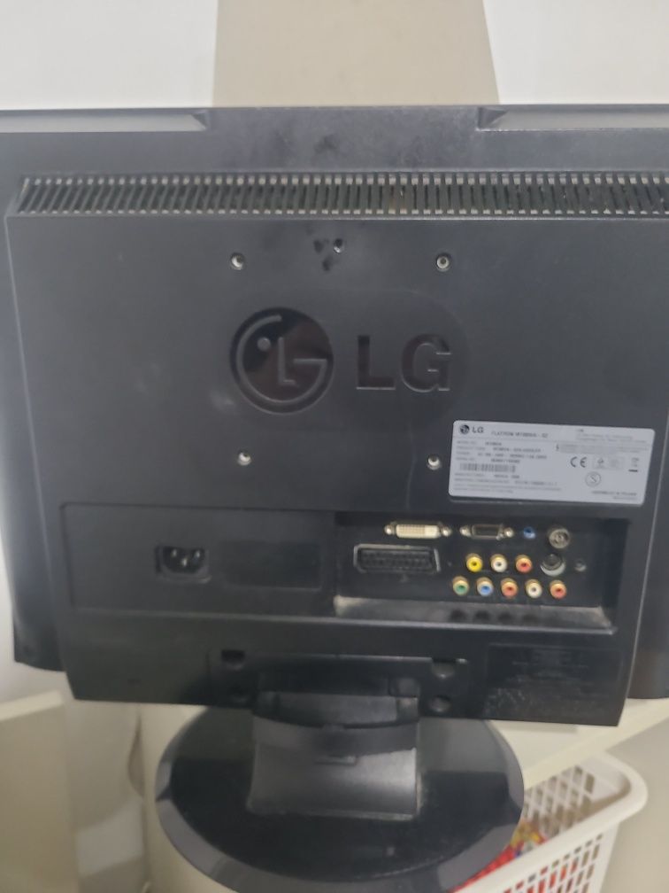 Tv/ monitor LG  sem comando