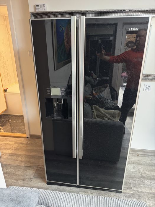 Lodówka z kostkarką, dwudrzwiowa