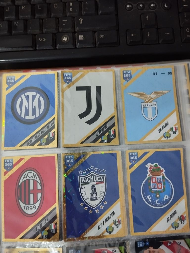 FIFA 365 Logos/Cromos Panini 2024 Ler Descrição