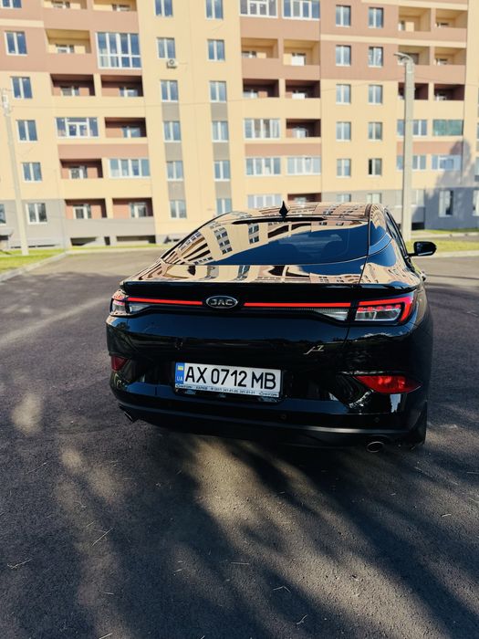 Jac j7 Лифтбек