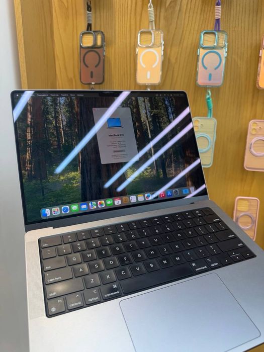 Macbook pro 14ʼ m1 max 32/1Tb