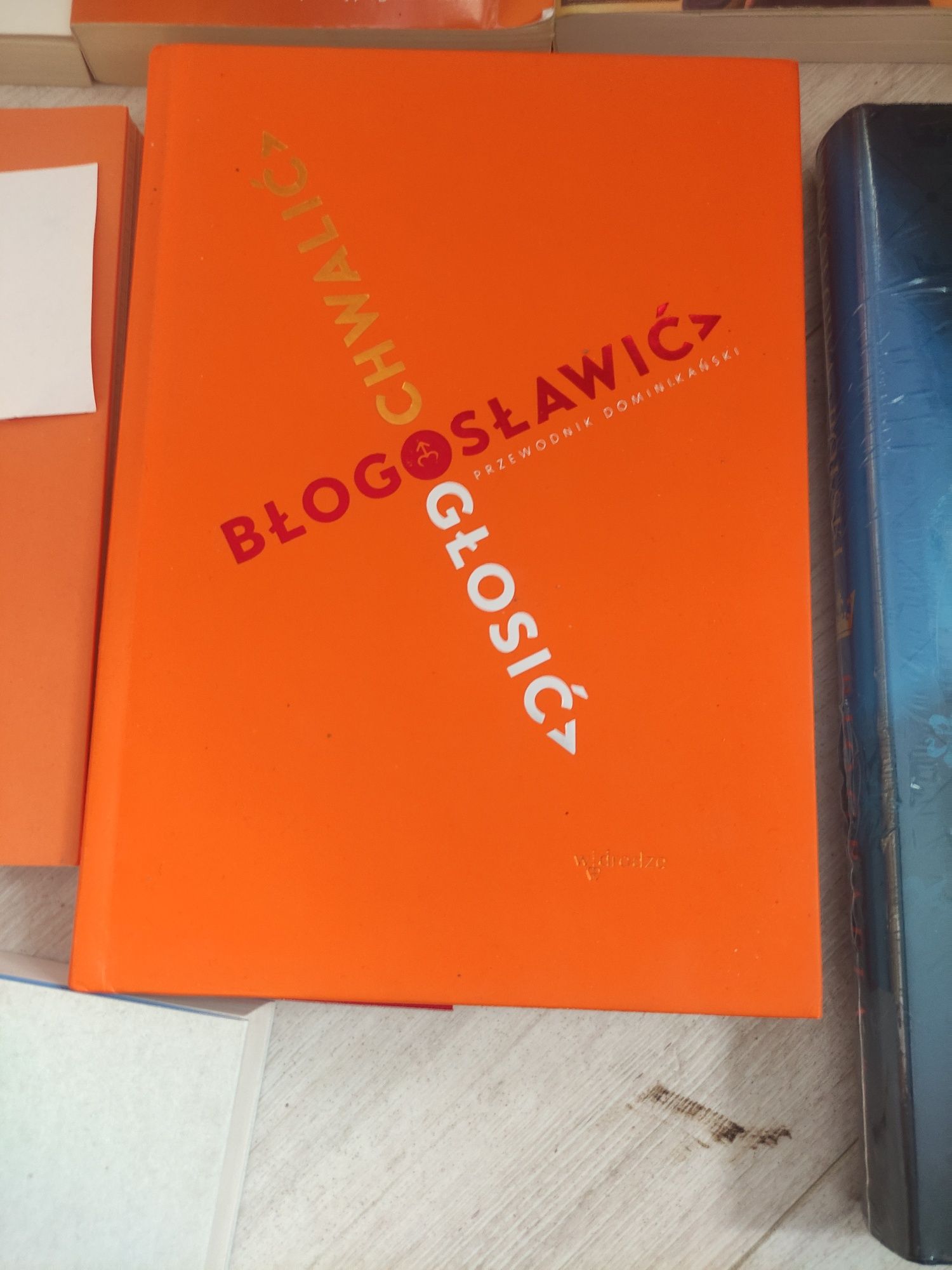 Błogosławić , chwalić