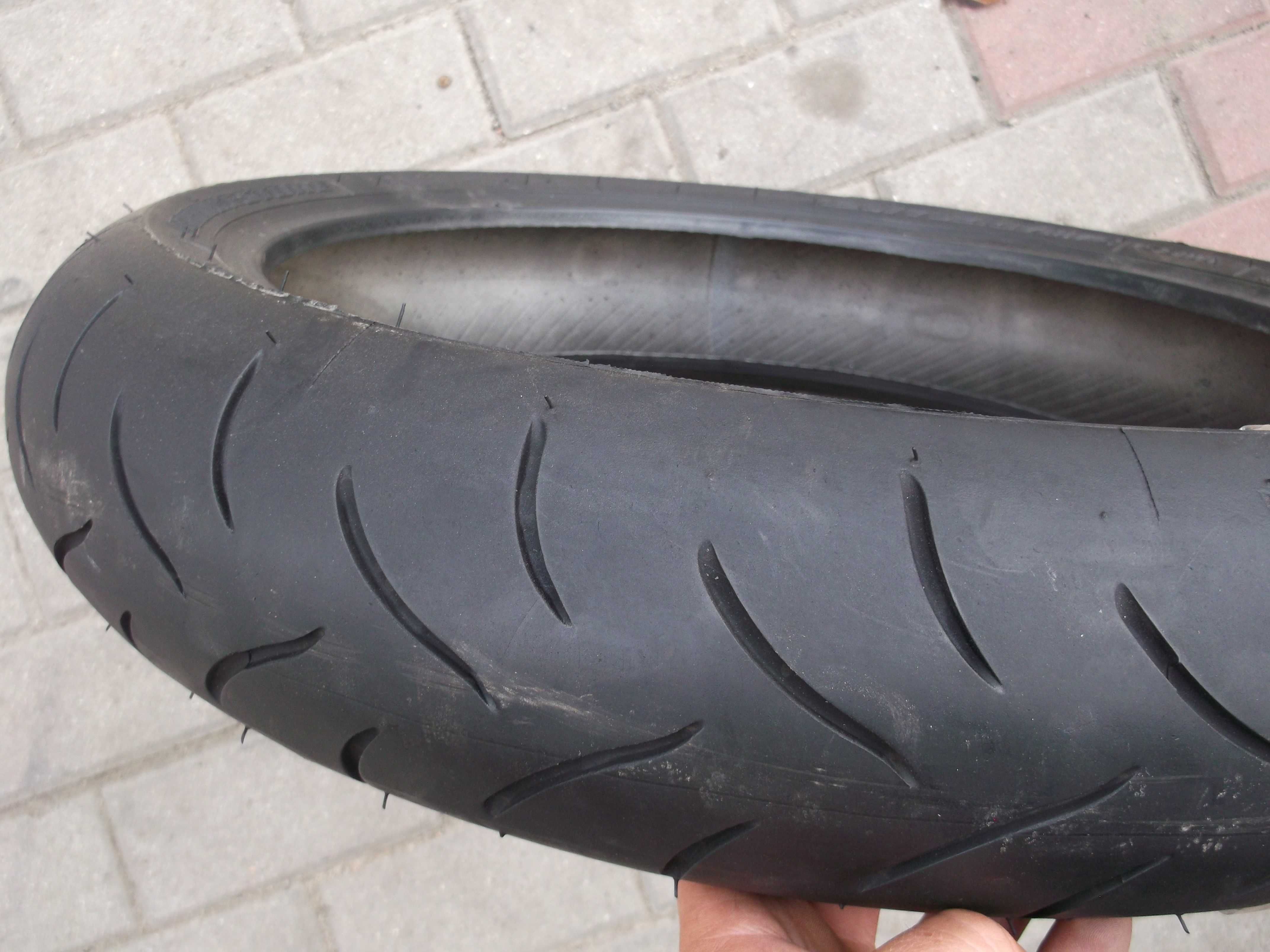 120/70 - 17 Bridgestone Battalax BT 016F Hypersport 2,9mm DOT 1316