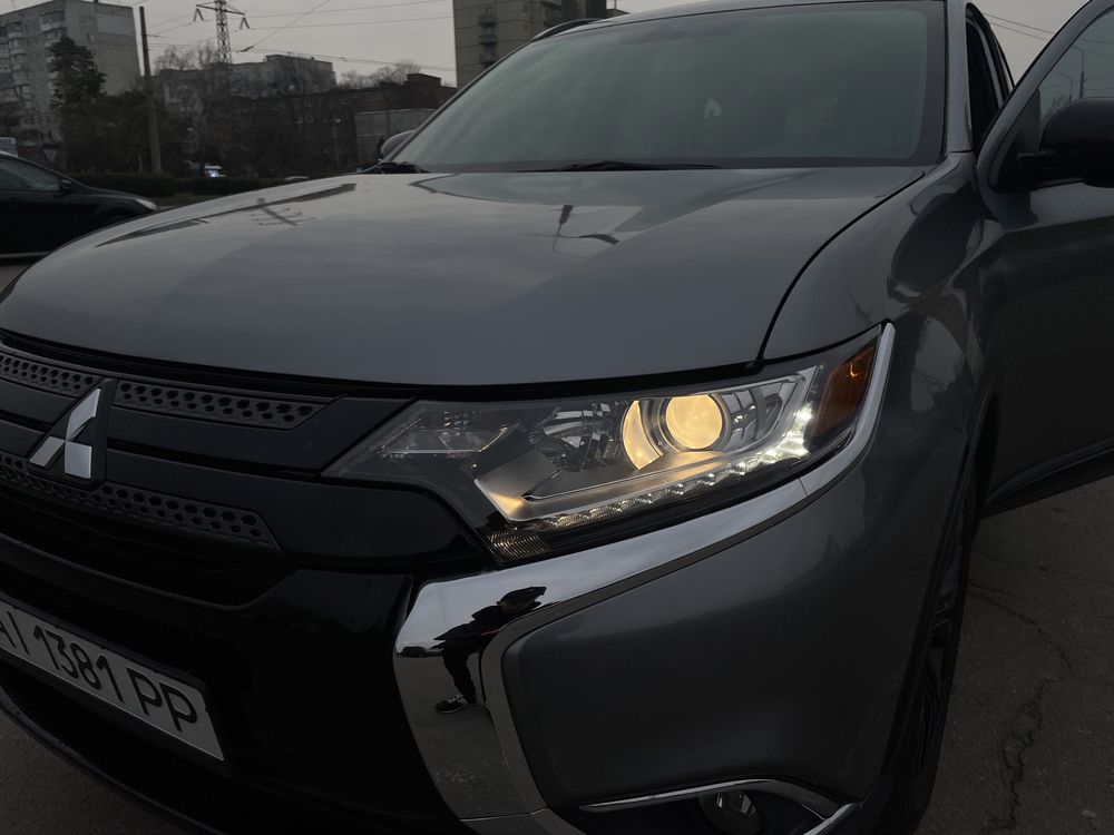 Mitsubishi outlander