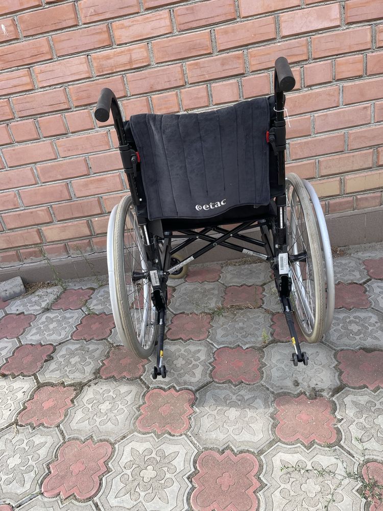 Инвалидная коляска etac