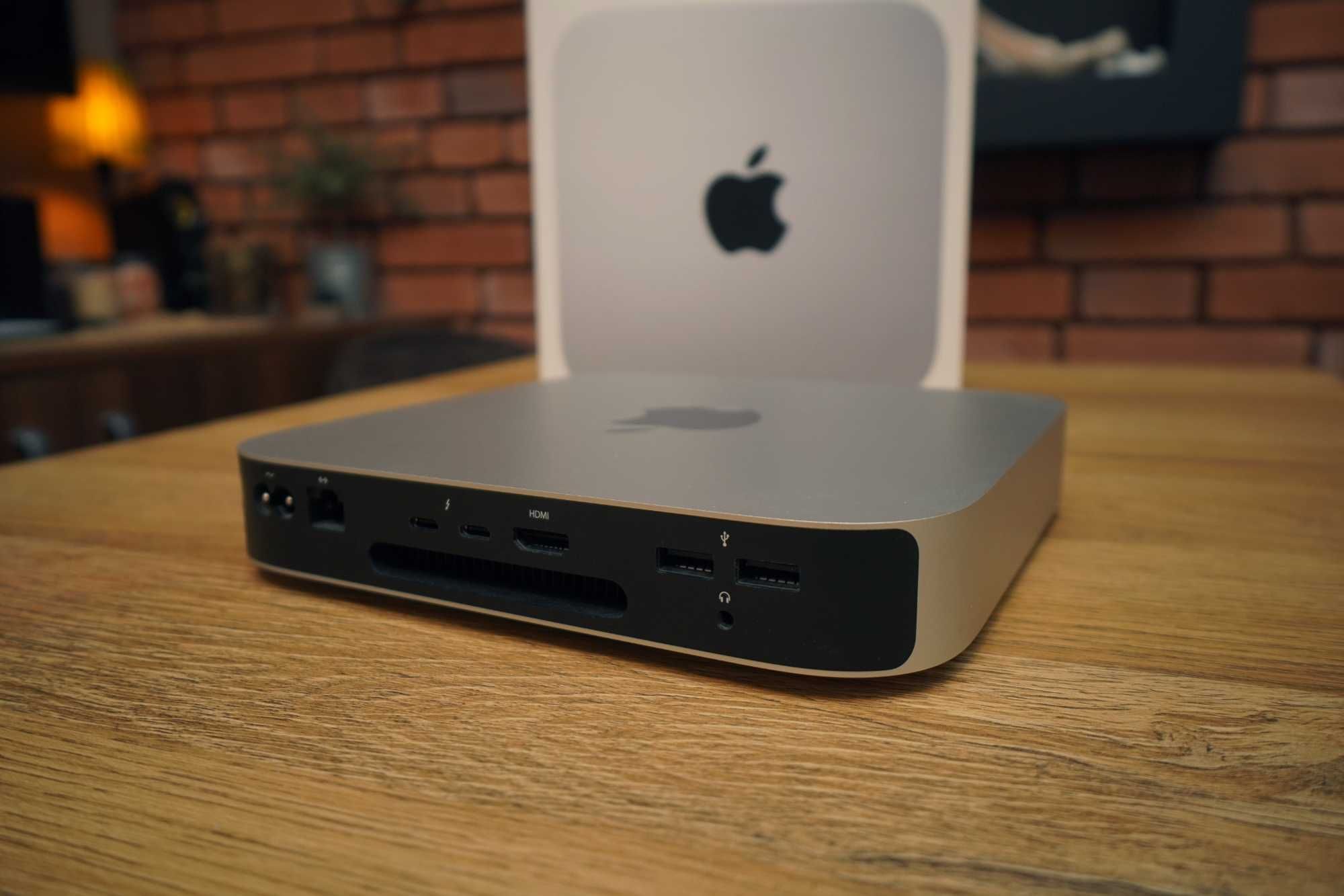 Apple Mac Mini M1 - super wydajny mini komputer - idealny, komplet