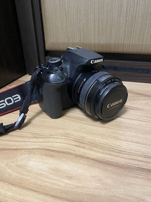 Фотоапарат Canon EOS 650D