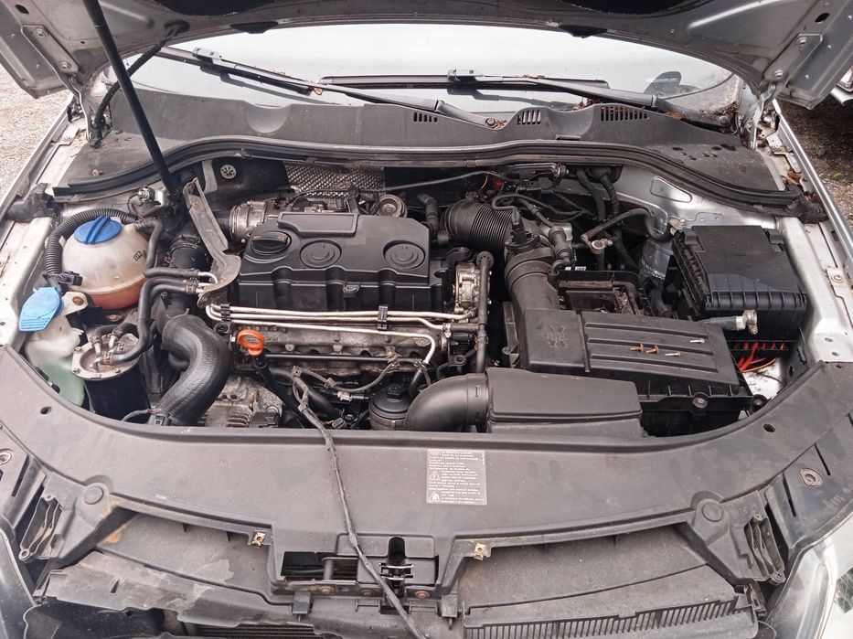 Silnik słupek Volkswagen Passat B6 2.0 TDI kod BMP również na części