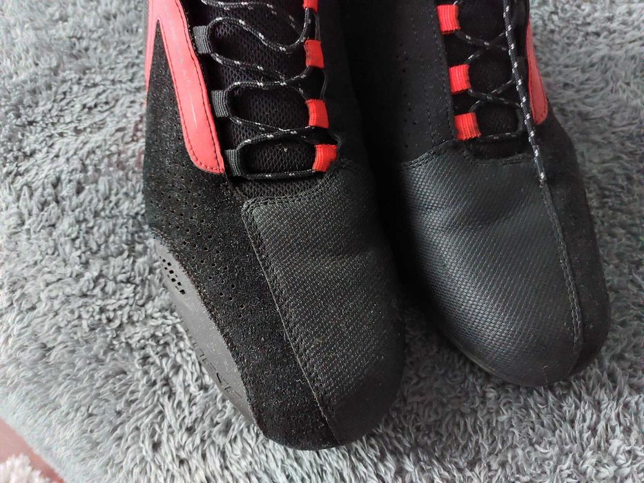 Botas Deinise tamanho 44