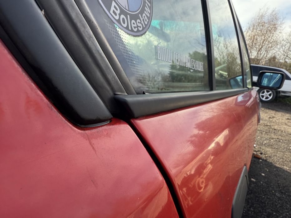 Kompletny pakiet  shadowline bmw e34 sedan rarytas listwy