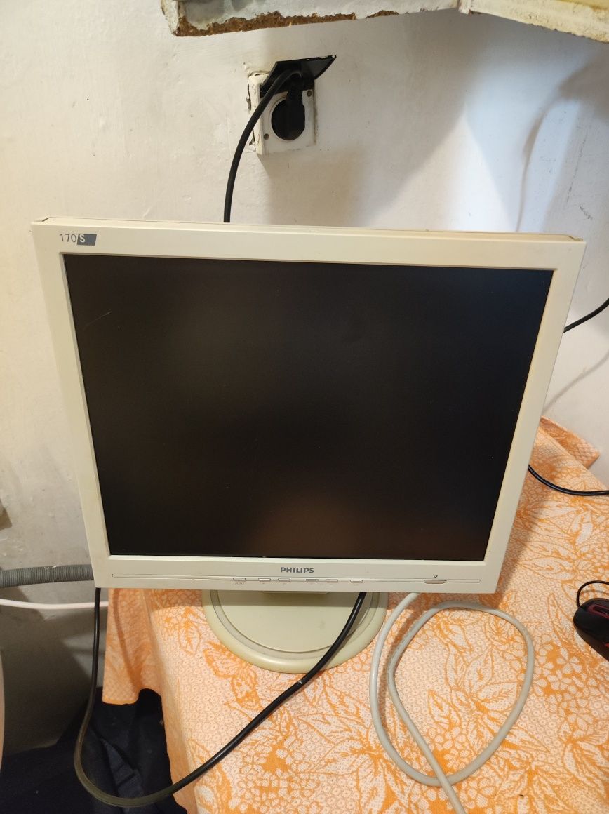 Dwa monitory Philips 170S do naprawy
