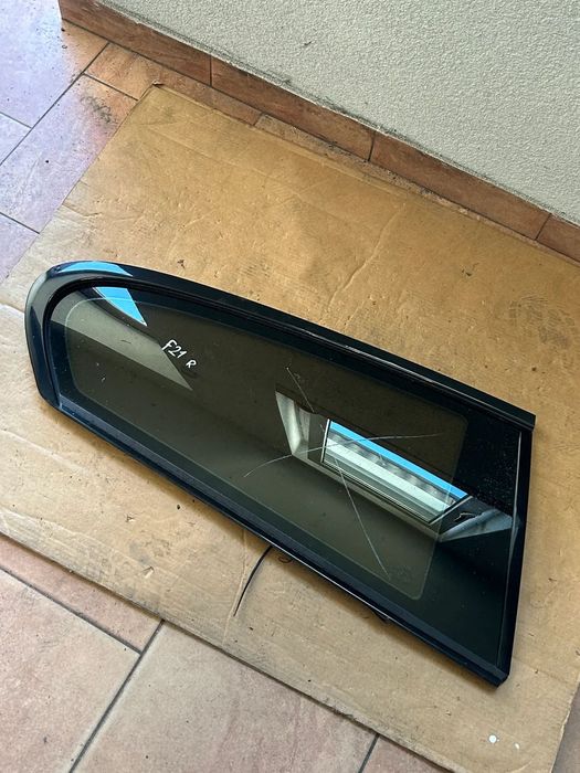 BMW F21 SZYBA KAROSERYJNA BOCZNA PRAWA