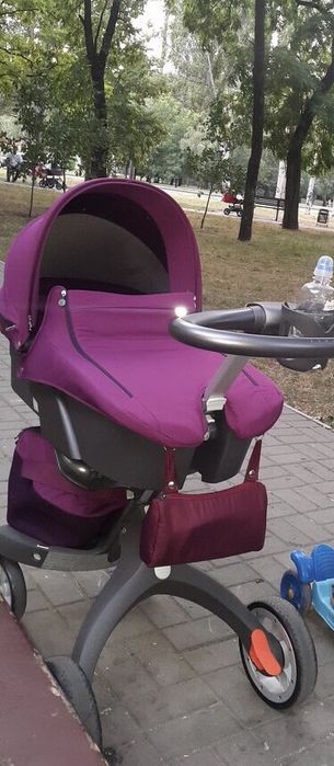 Продам коляску Stokke Xplory V4