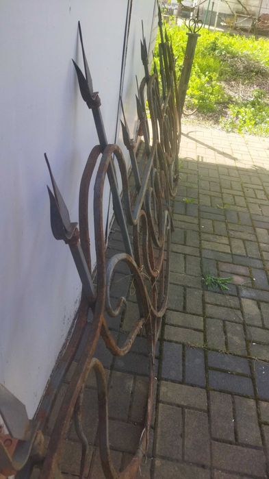 Паркан кований 4.5 м. Довжина 1.5 висота.