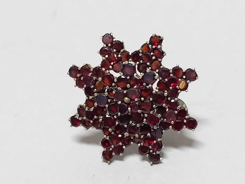 Brosza z granatami, pocz. XX w.