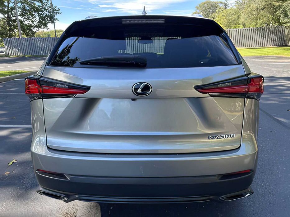 Lexus NX 300      2018