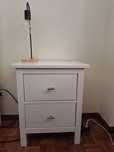 2 Mesas de cabeceira Hemnes