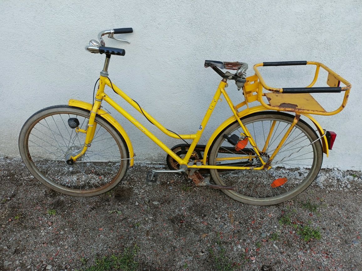 Stary Niemiecki rower listonosza