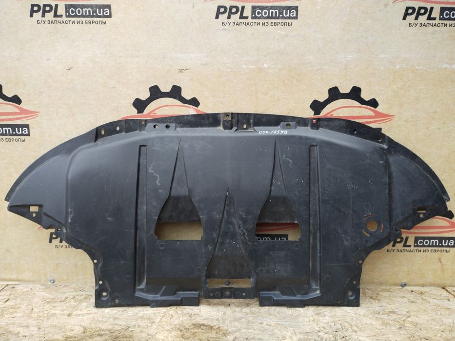 Audi A4 B7 2004-2007 защита переднего бампера 8E0863821AD