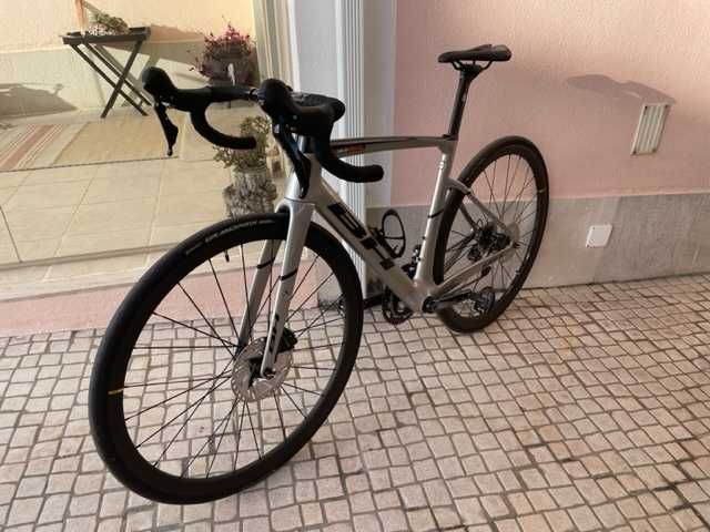 Bicicleta de estrada BH RS1 3.0 (Completamente nova) Tamanho SM