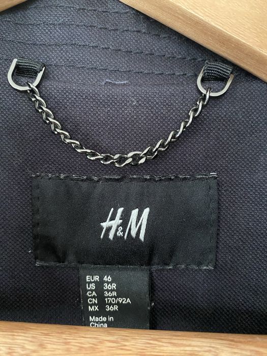 Casaco azul escuro da H&M