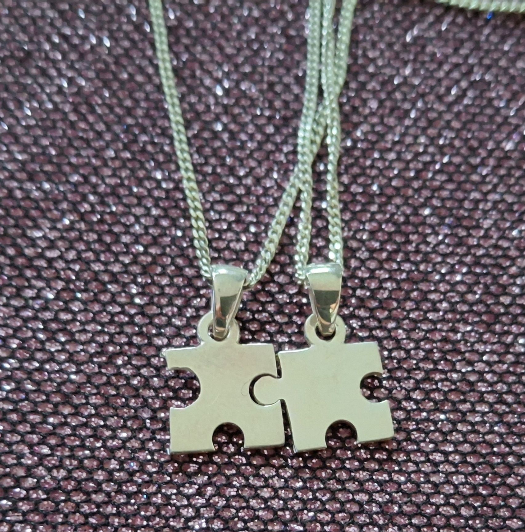 Łańcuszki puzzle srebrne wisiorki best friends dwie połówki jabłka
