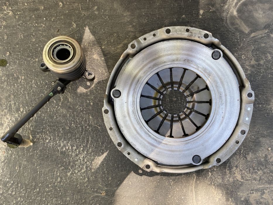 Корзина и выжимной подшипник QASHQAI j10, jj10