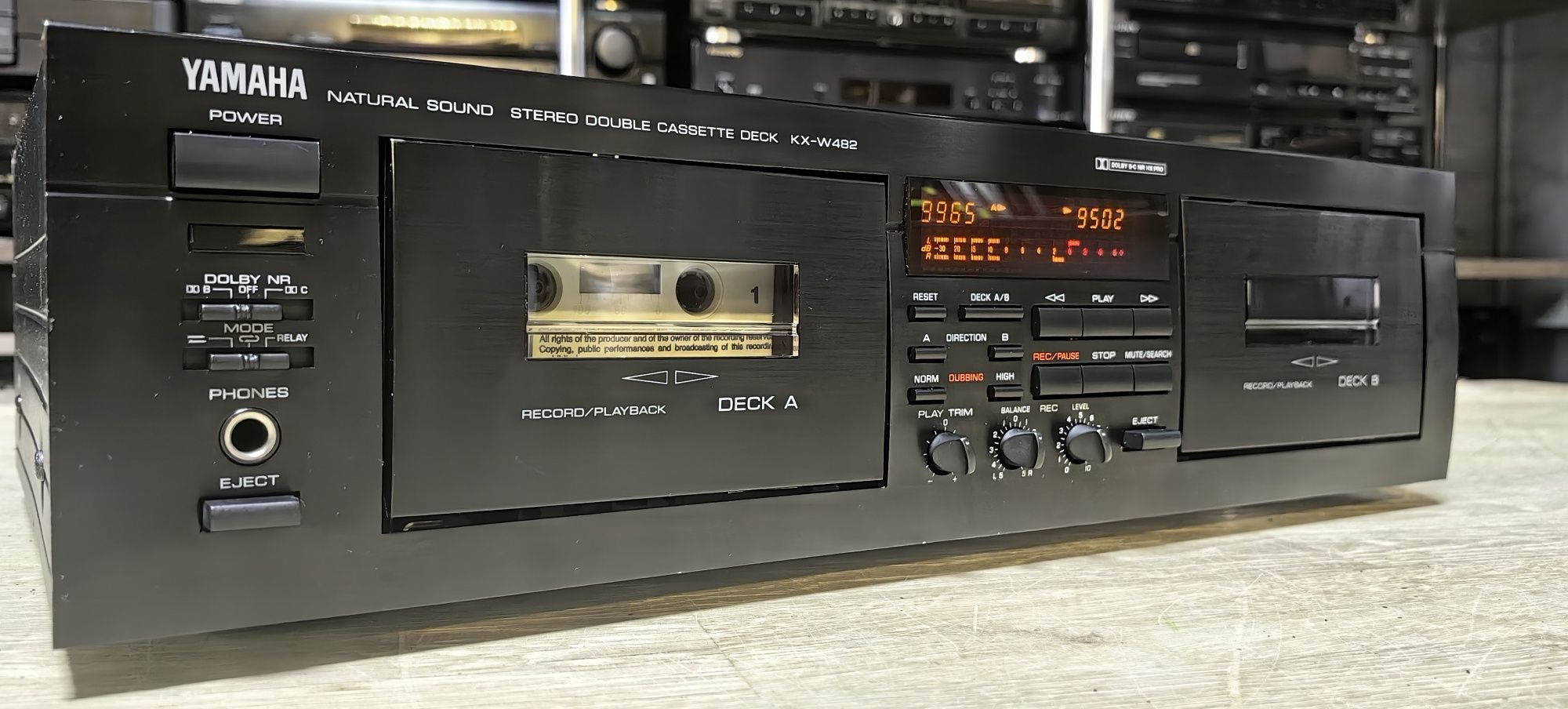 Касетний програвач Yamaha KX-W482