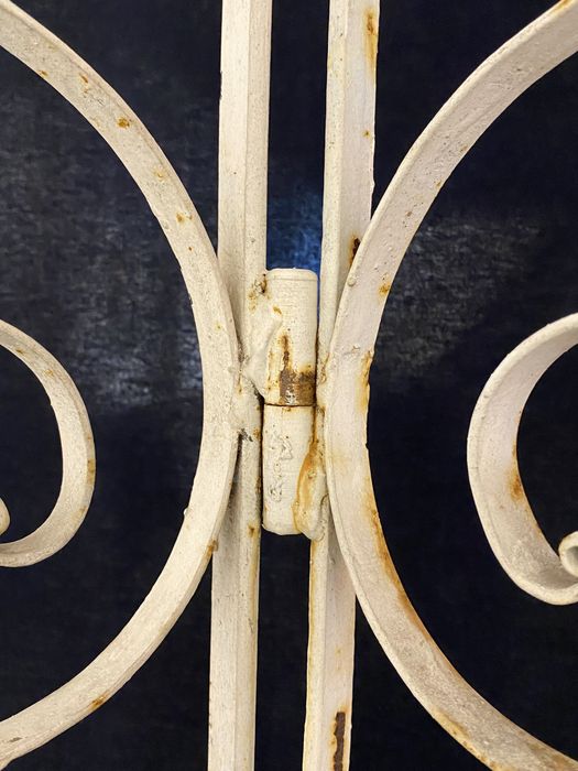 Biombo antigo em ferro